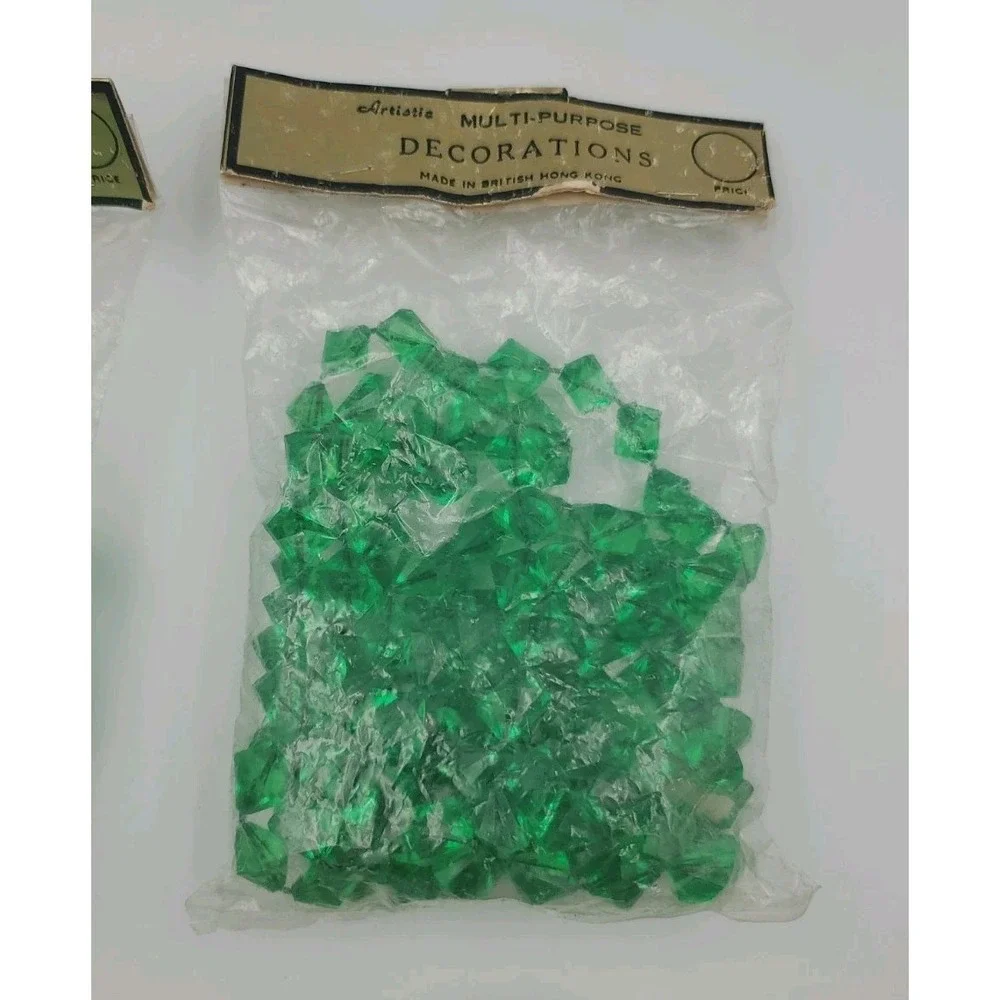 Plastic Island strands vintage